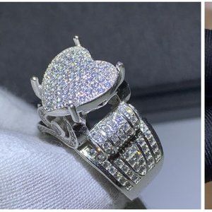 Beautiful ring..size 8